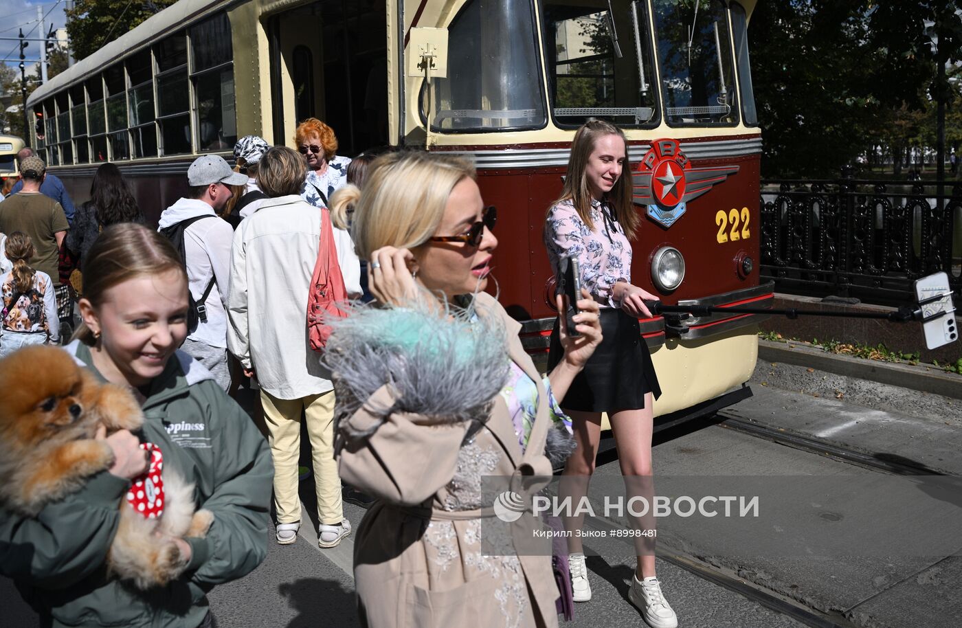 Юбилейный парад ретротранспорта в Москве