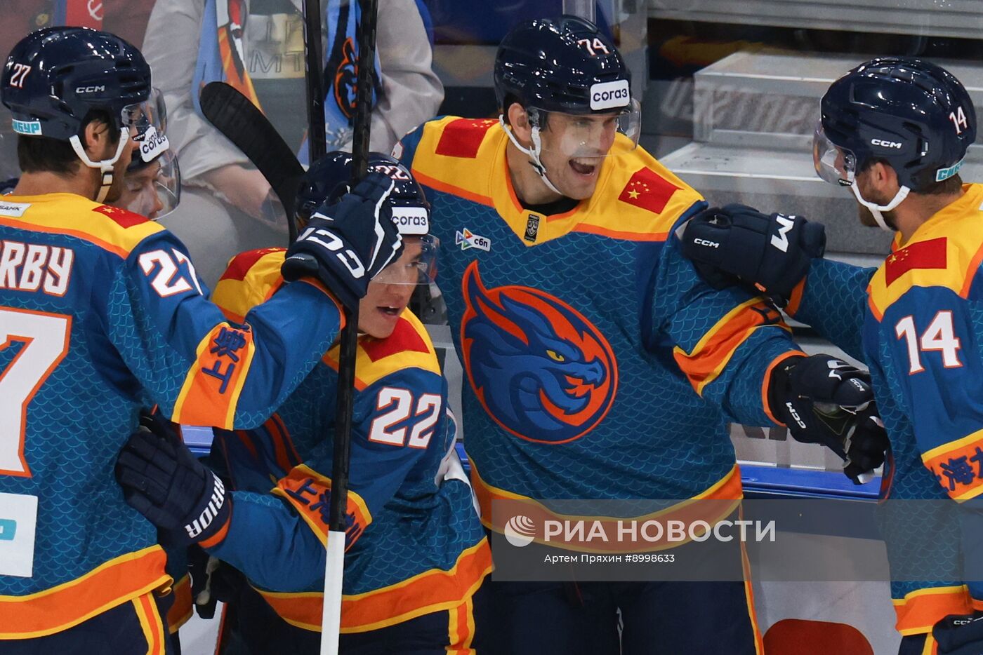 Хоккей. КХЛ. "Драконы" (Шанхай) - СКА (Санкт-Петербург)
