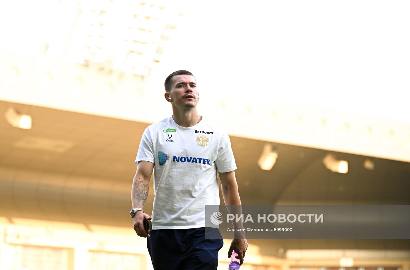 Футбол. Товарищеский матч. Катар - Россия