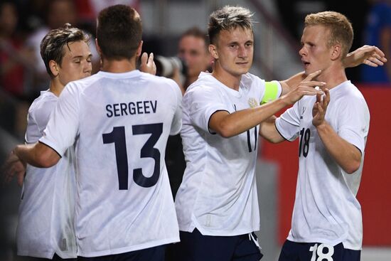 Футбол. Товарищеский матч. Катар - Россия