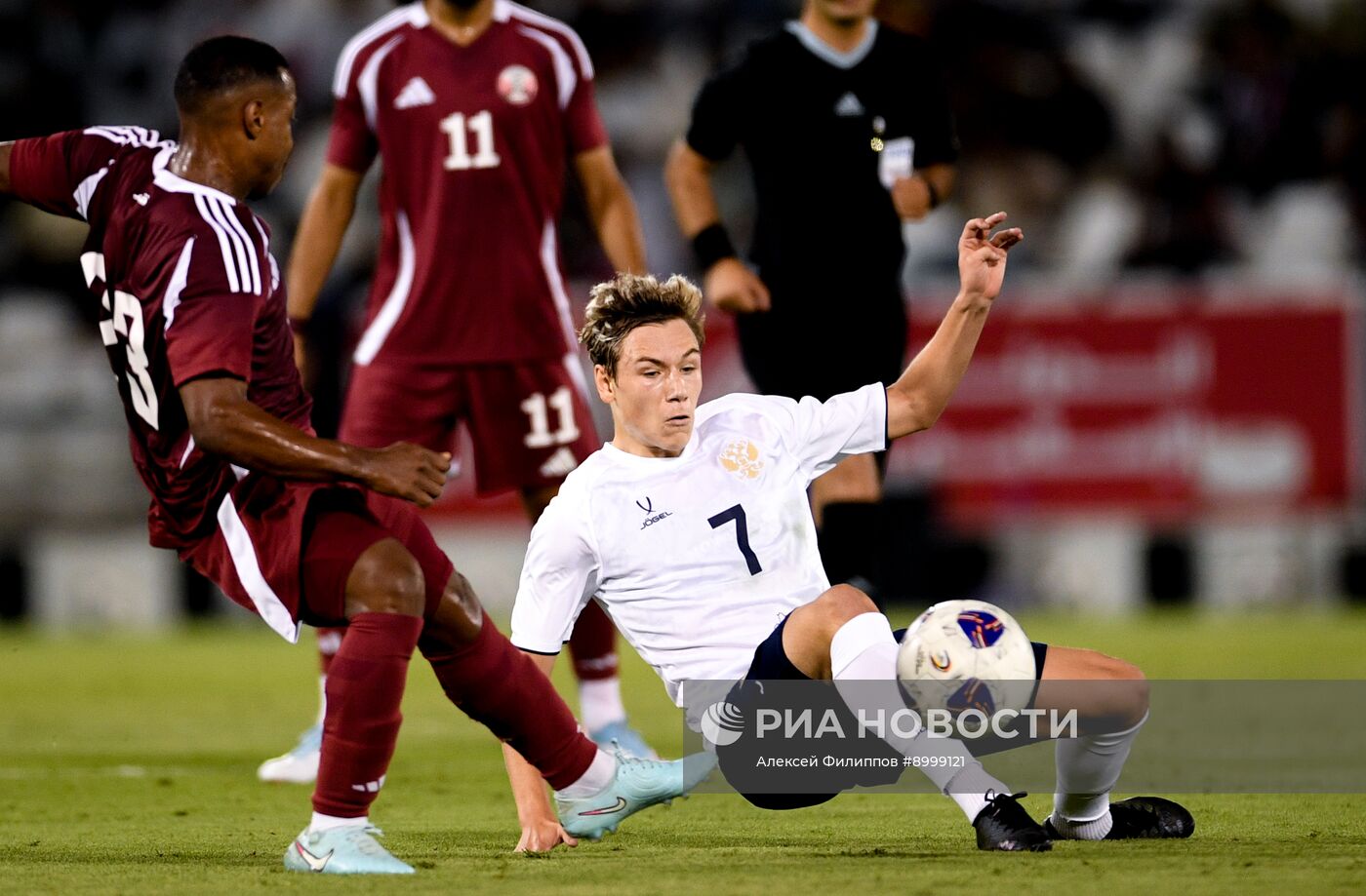 Футбол. Товарищеский матч. Катар - Россия