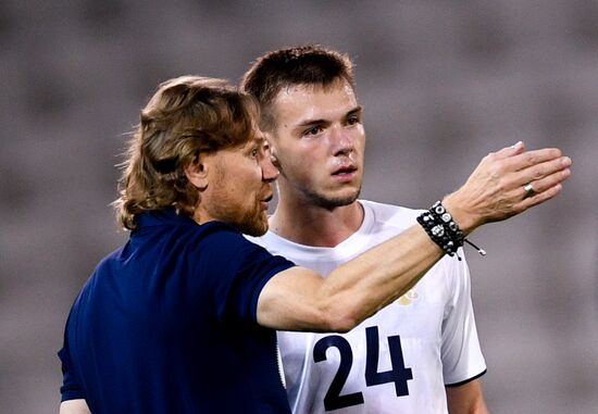 Футбол. Товарищеский матч. Катар - Россия