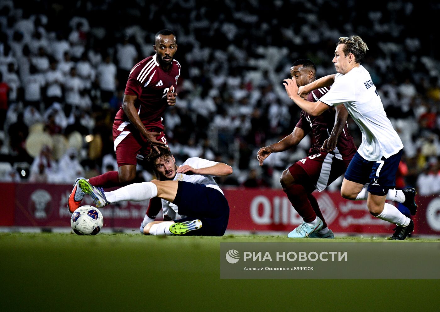 Футбол. Товарищеский матч. Катар - Россия