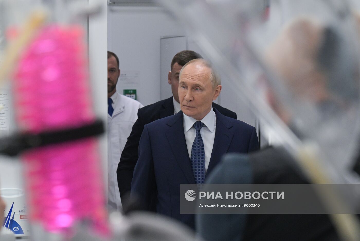 Президент Владимир Путин посетил университет "Сириус"