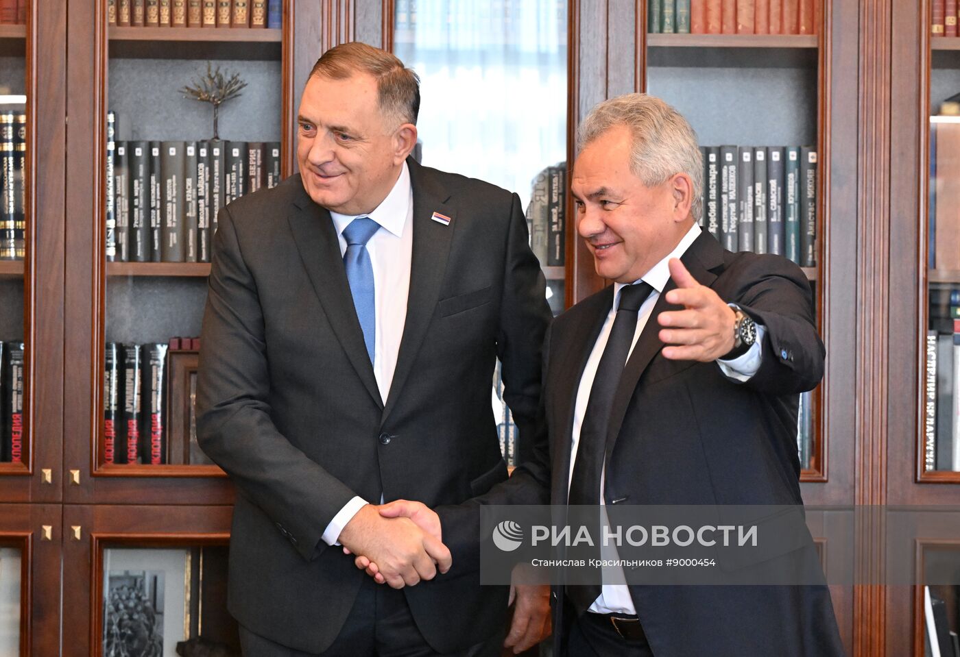 Встреча секретаря Совета Безопасности РФ С. Шойгу с президентом Республики Сербской М. Додиком