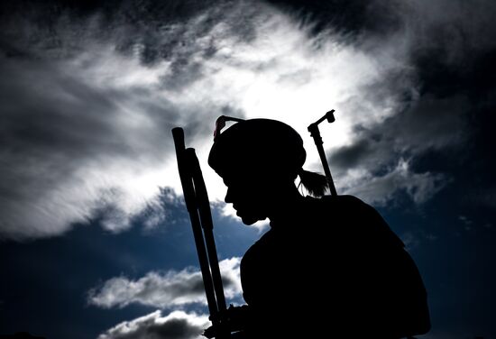 Тренировки перед началом чемпионата России по биатлону на лыжероллерах