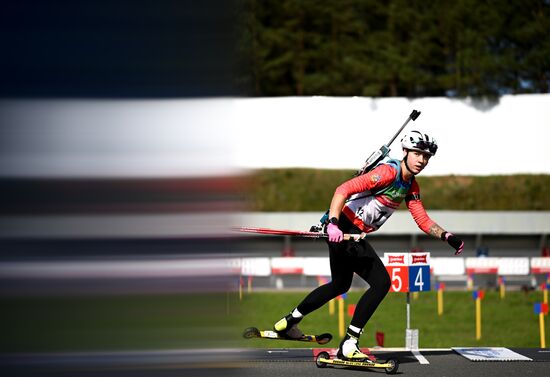 Тренировки перед началом чемпионата России по биатлону на лыжероллерах