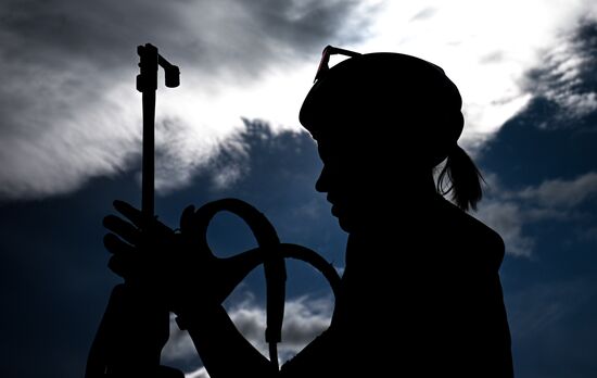 Тренировки перед началом чемпионата России по биатлону на лыжероллерах