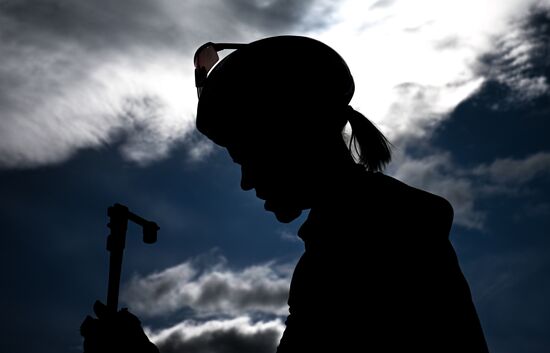 Тренировки перед началом чемпионата России по биатлону на лыжероллерах