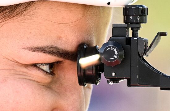 Тренировки перед началом чемпионата России по биатлону на лыжероллерах