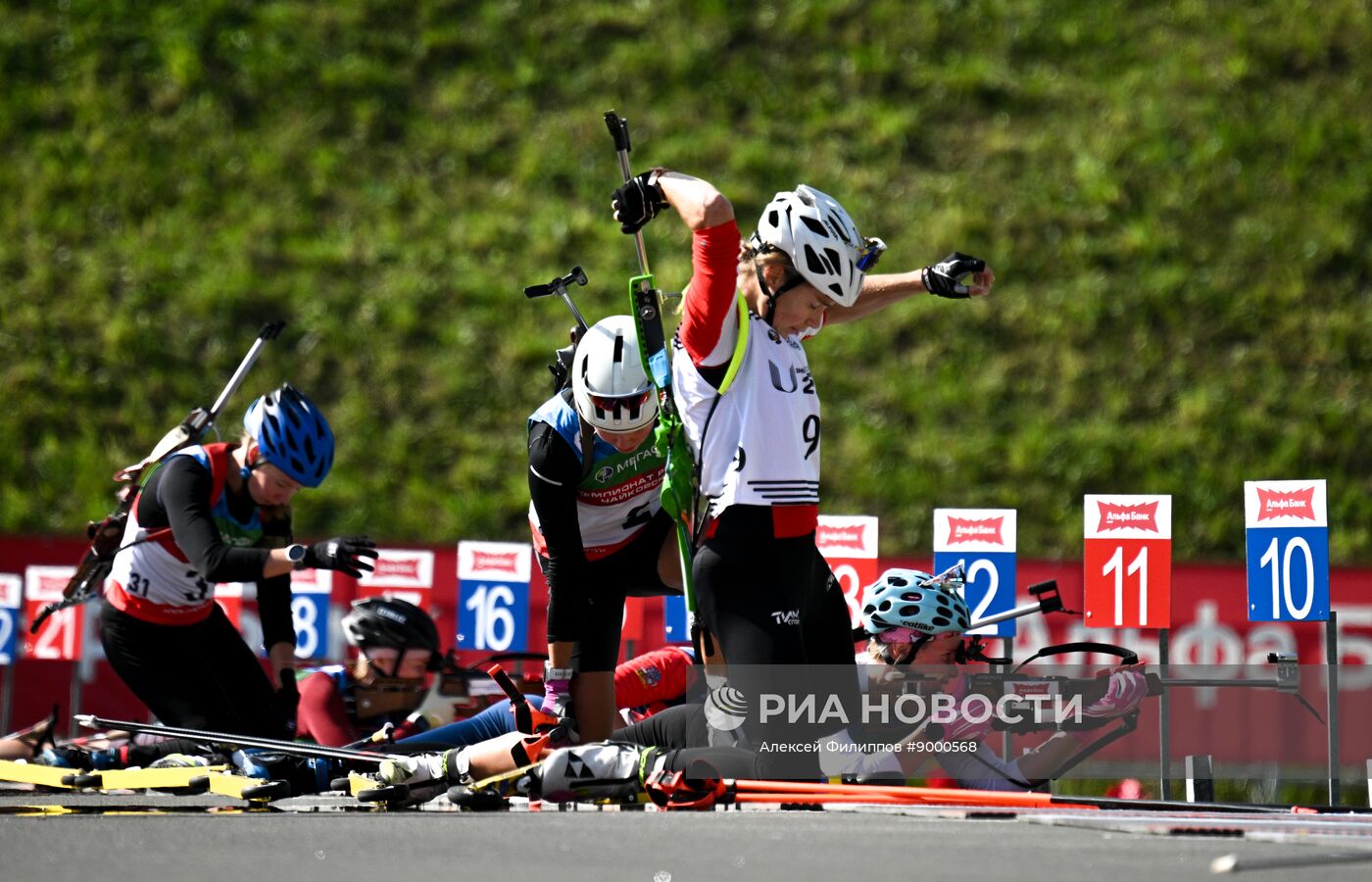 Тренировки перед началом чемпионата России по биатлону на лыжероллерах