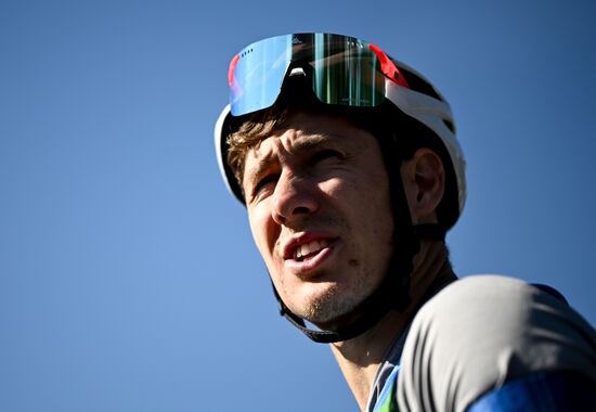 Тренировки перед началом чемпионата России по биатлону на лыжероллерах