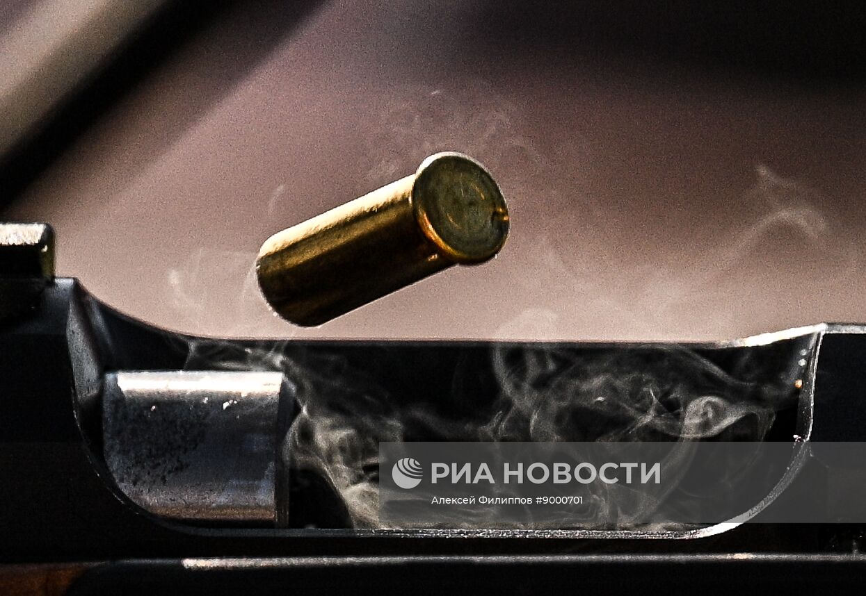 Тренировки перед началом чемпионата России по биатлону на лыжероллерах