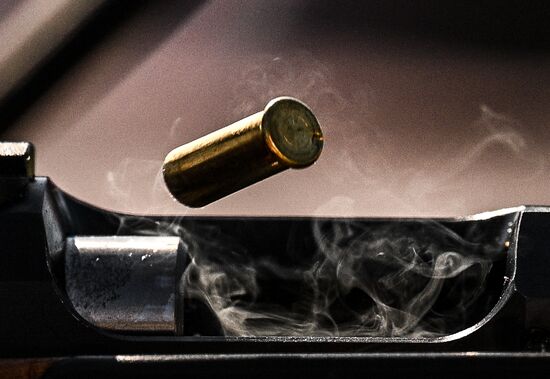 Тренировки перед началом чемпионата России по биатлону на лыжероллерах