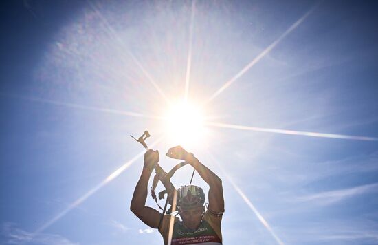 Тренировки перед началом чемпионата России по биатлону на лыжероллерах