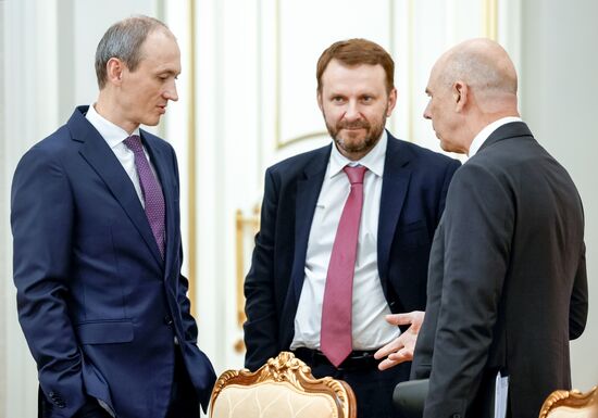 Премьер-министр РФ Михаил Мишустин провел совещание по экономическим вопросам