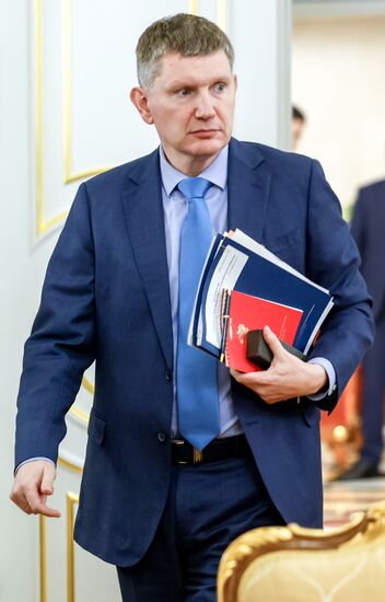 Премьер-министр РФ Михаил Мишустин провел совещание по экономическим вопросам