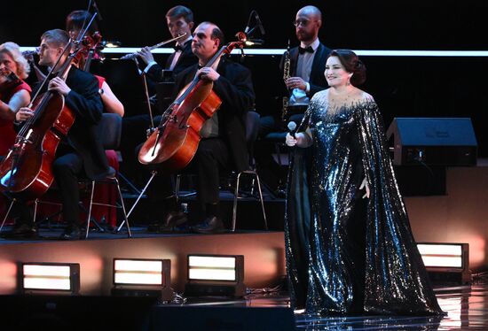 Концерт "Лариса Долина. В кругу друзей" в Москве