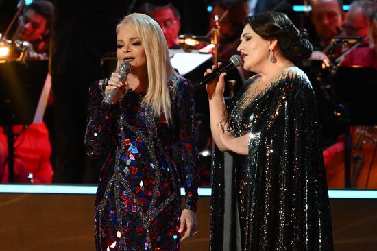 Концерт "Лариса Долина. В кругу друзей" в Москве