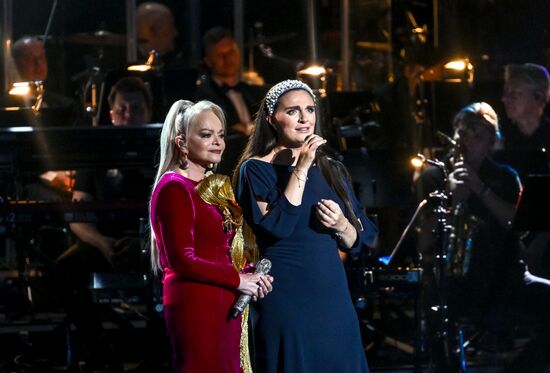 Концерт "Лариса Долина. В кругу друзей" в Москве