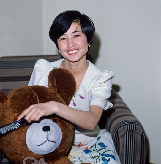 Эстрадная певица Роза Рымбаева