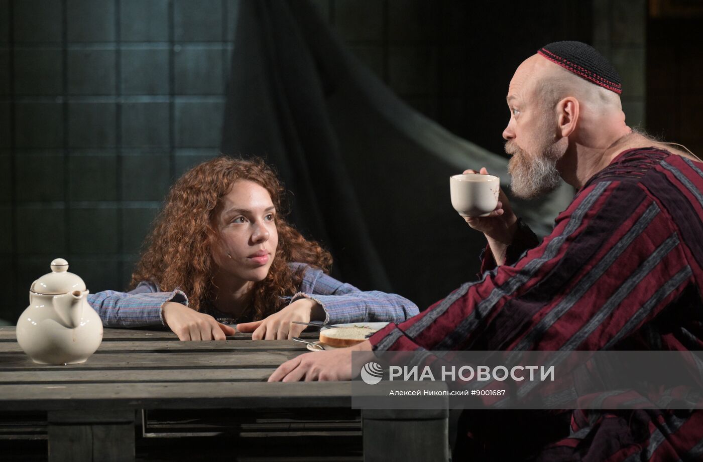 Спектакль "Натан Мудрый" в театре "Шалом" в Москве