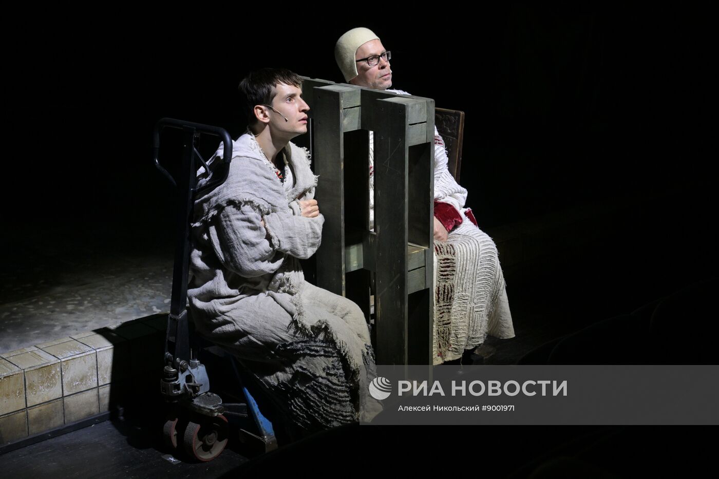 Спектакль "Натан Мудрый" в театре "Шалом" в Москве