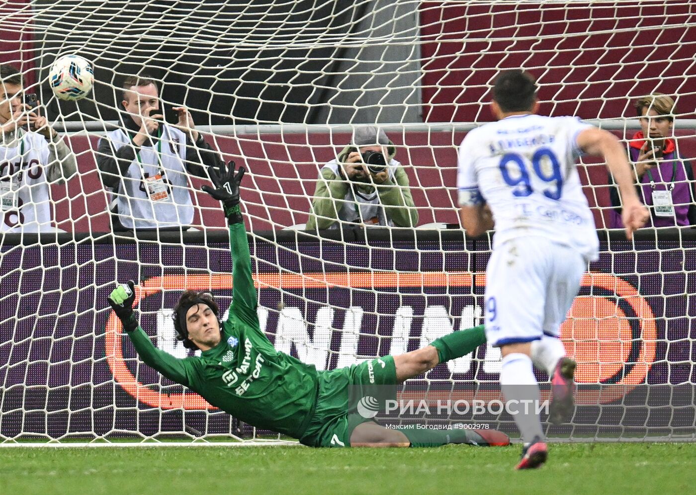 Футбол. РПЛ. Матч "Рубин" (Казань) - "Динамо" (Махачкала)