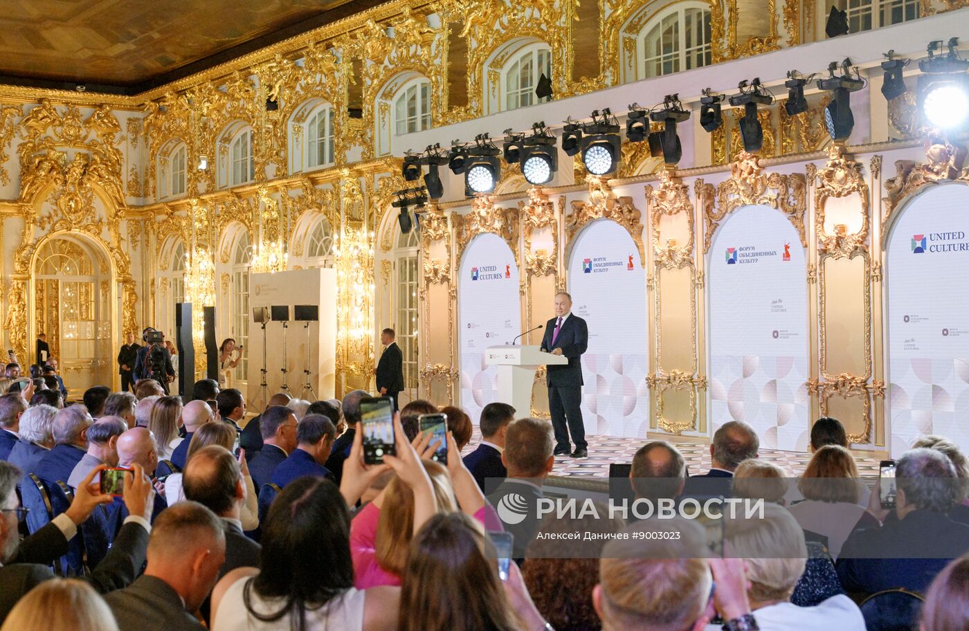 Рабочая поездка президента Владимира Путина в Санкт-Петербург