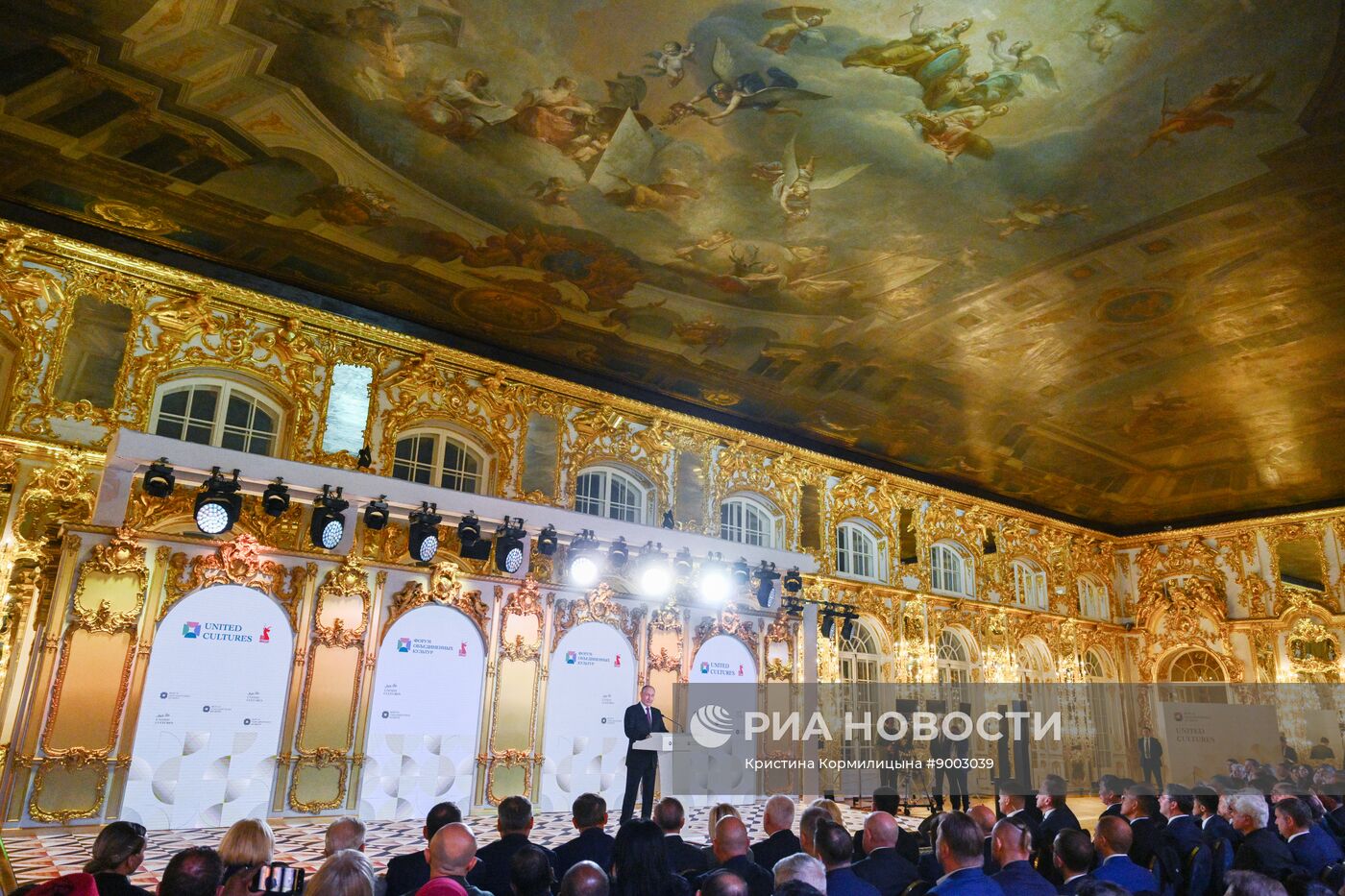 Рабочая поездка президента Владимира Путина в Санкт-Петербург