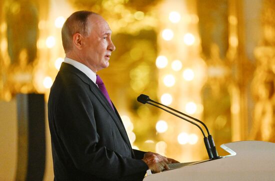 Рабочая поездка президента Владимира Путина в Санкт-Петербург