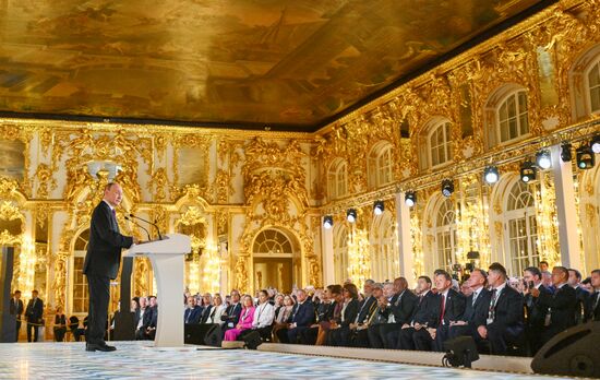 Рабочая поездка президента Владимира Путина в Санкт-Петербург
