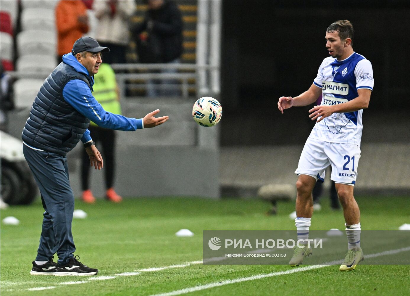 Футбол. РПЛ. Матч "Рубин" (Казань) - "Динамо" (Махачкала)