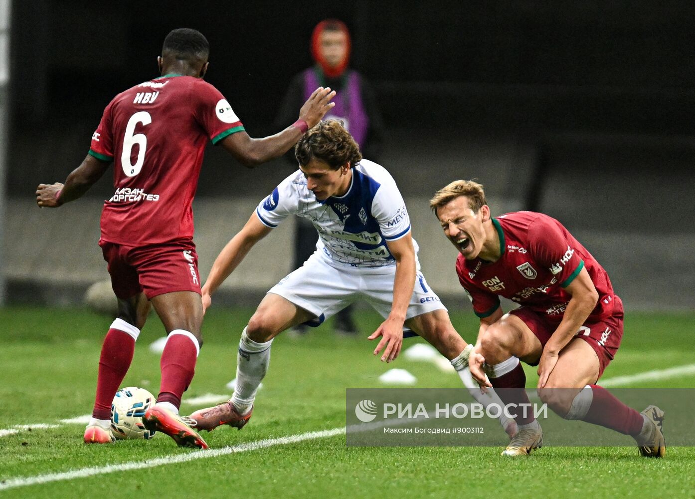 Футбол. РПЛ. Матч "Рубин" (Казань) - "Динамо" (Махачкала)