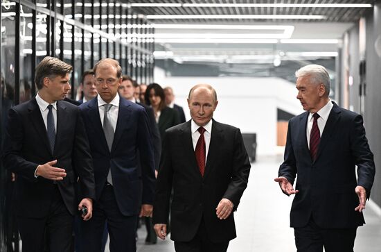 Открытие Национального космического центра 