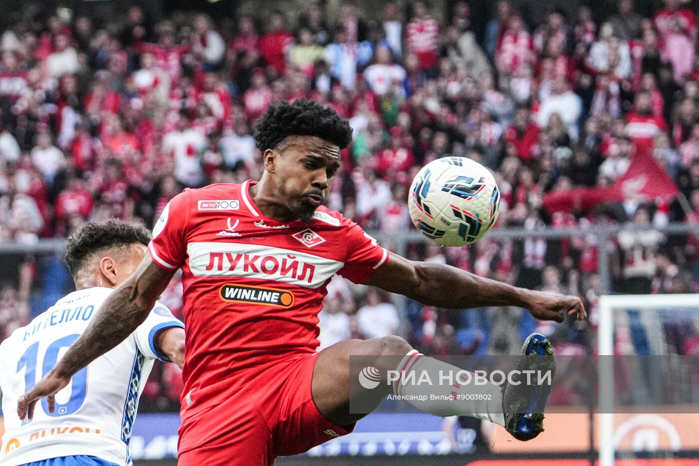 Футбол. РПЛ. Матч "Динамо" (Москва) - "Спартак" (Москва)