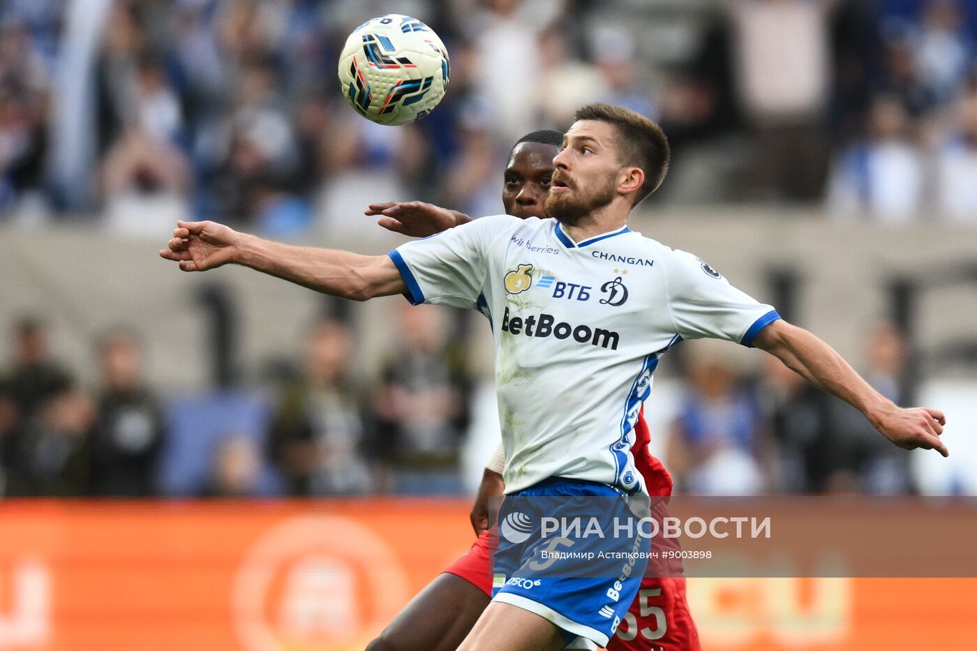 Футбол. РПЛ. Матч "Динамо" (Москва) - "Спартак" (Москва)