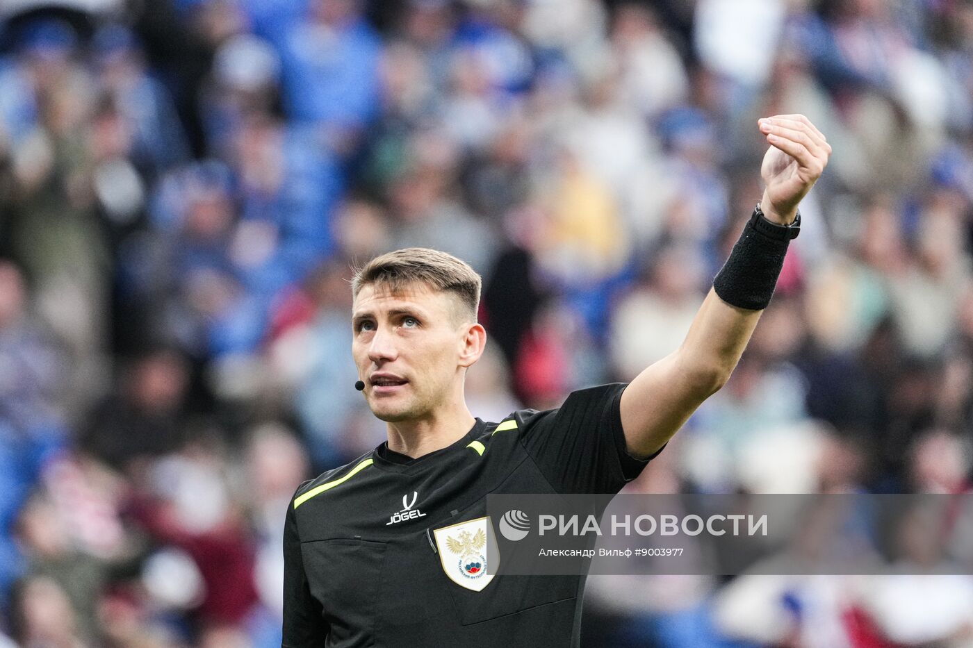 Футбол. РПЛ. Матч "Динамо" (Москва) - "Спартак" (Москва)