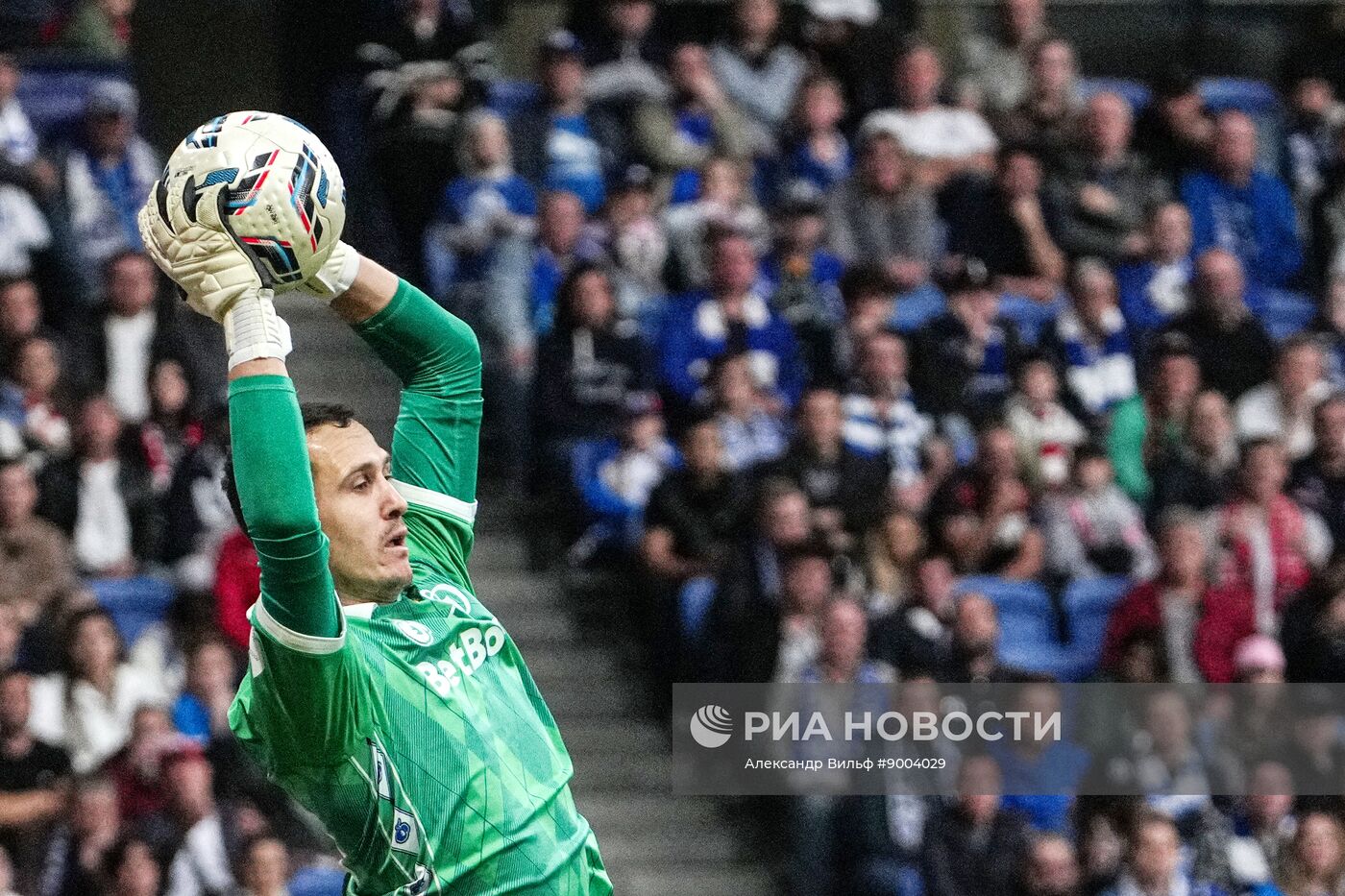 Футбол. РПЛ. Матч "Динамо" (Москва) - "Спартак" (Москва)
