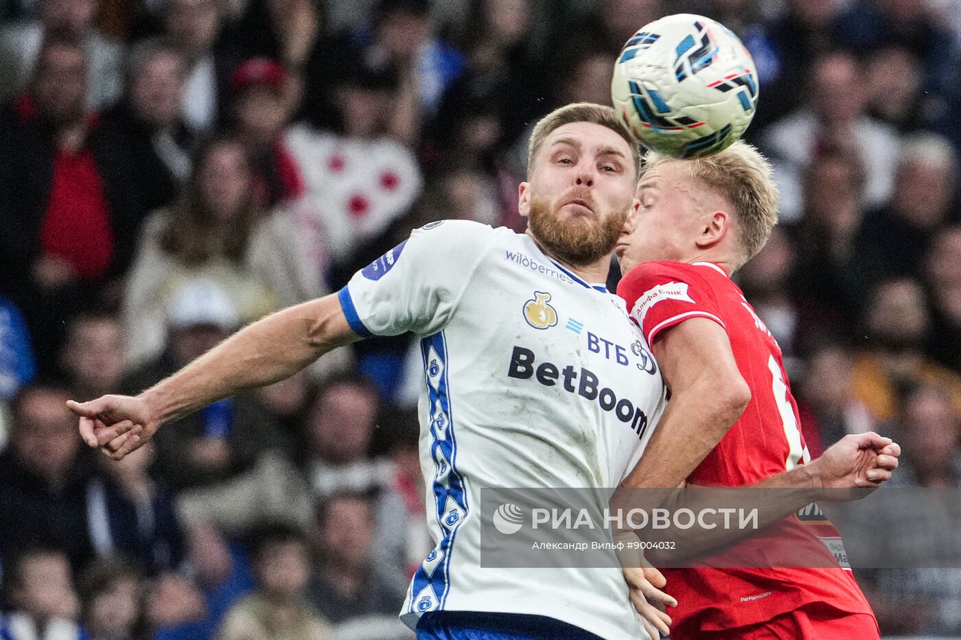 Футбол. РПЛ. Матч "Динамо" (Москва) - "Спартак" (Москва)