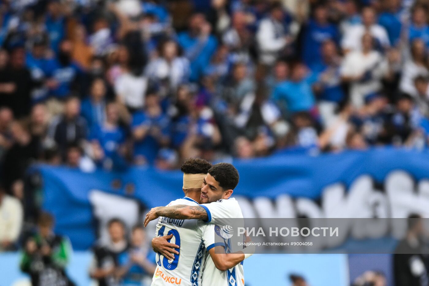 Футбол. РПЛ. Матч "Динамо" (Москва) - "Спартак" (Москва)