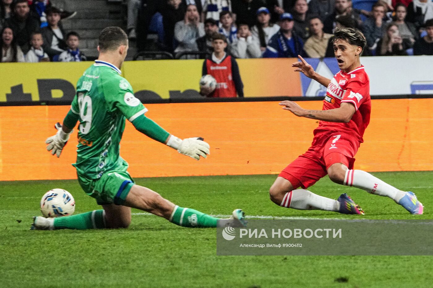 Футбол. РПЛ. Матч "Динамо" (Москва) - "Спартак" (Москва)