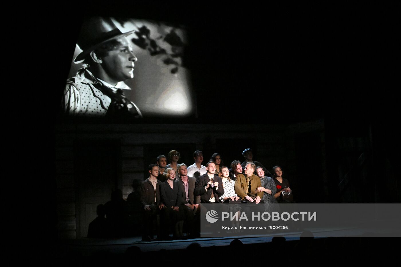 Спектакль "Охота жить" на сцене театра "Современник"