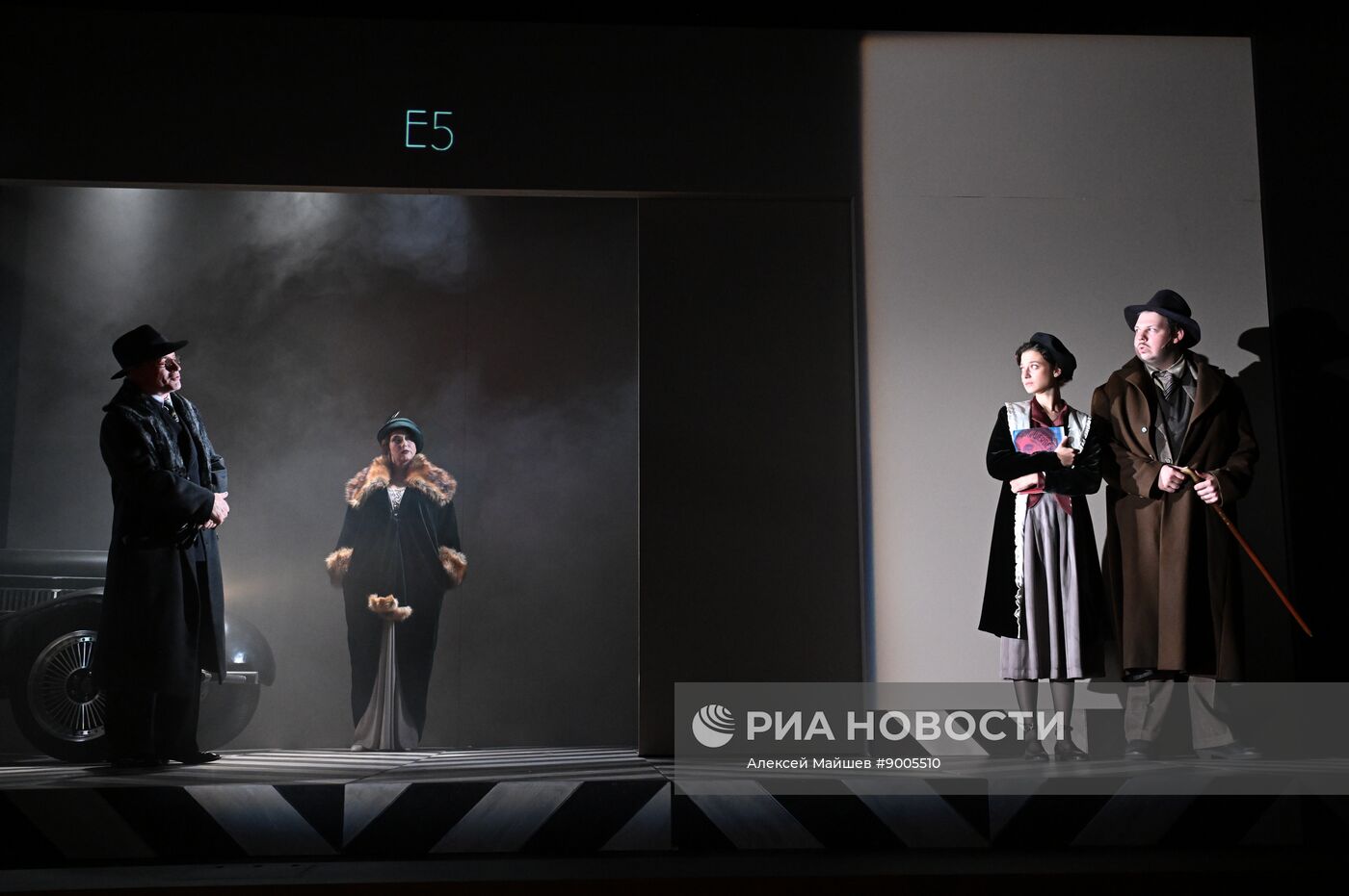 Спектакль "Защита Лужина" в Малом театре