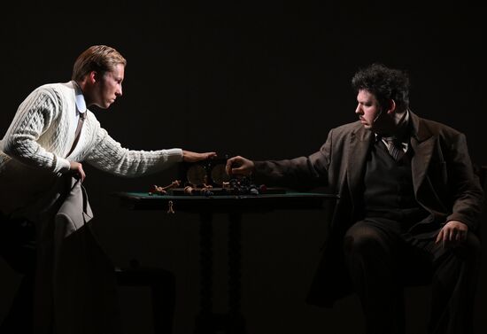 Спектакль "Защита Лужина" в Малом театре