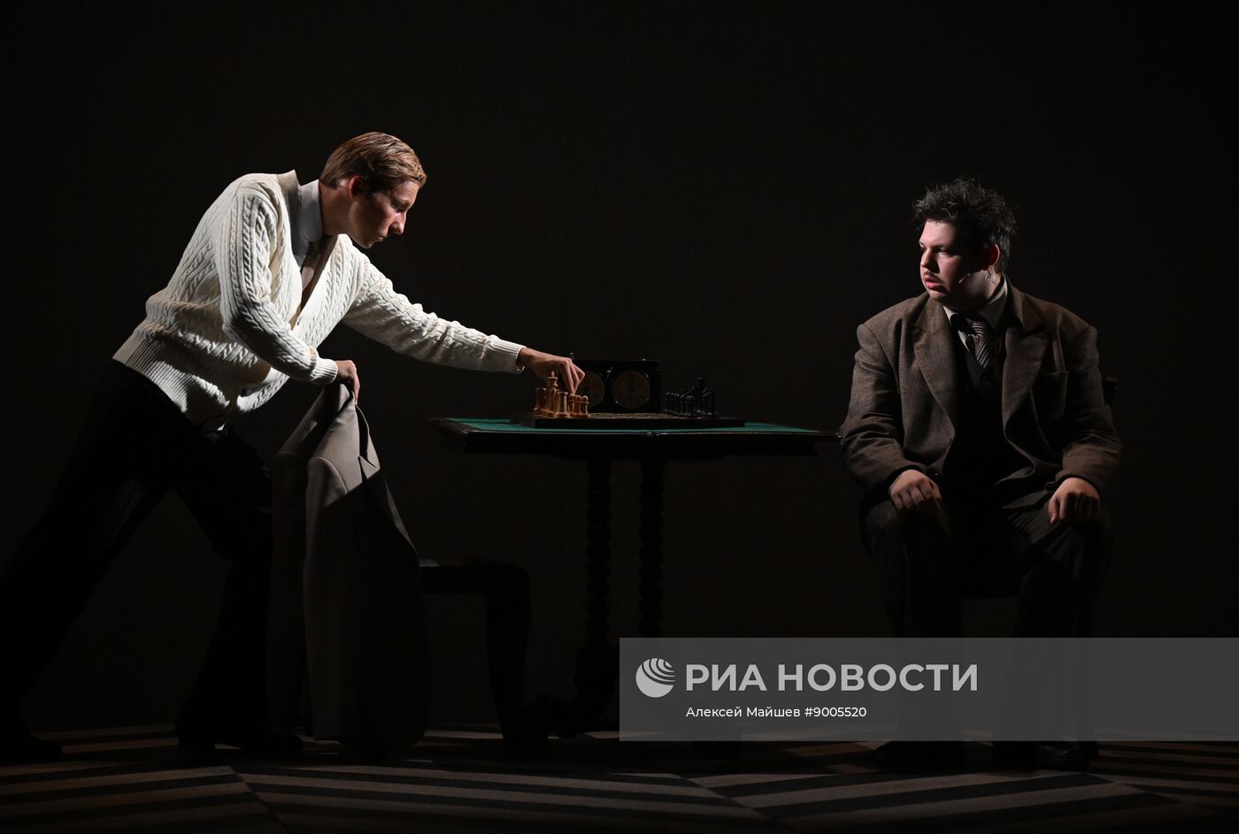 Спектакль "Защита Лужина" в Малом театре