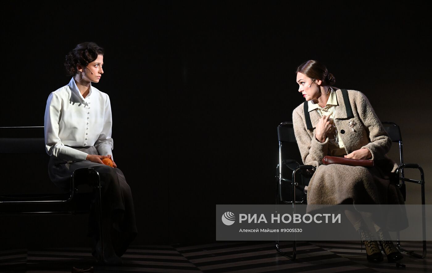 Спектакль "Защита Лужина" в Малом театре