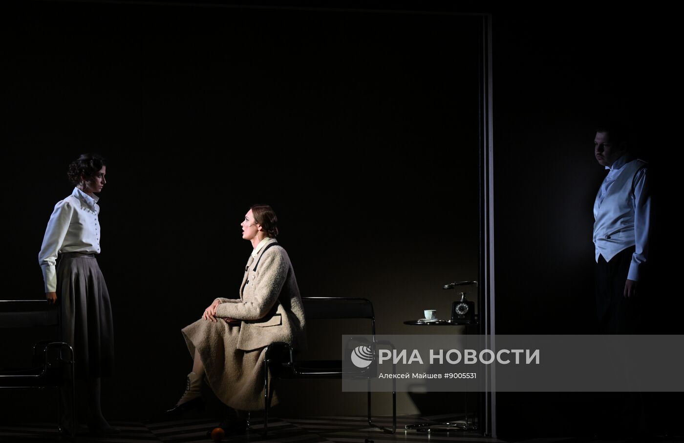 Спектакль "Защита Лужина" в Малом театре