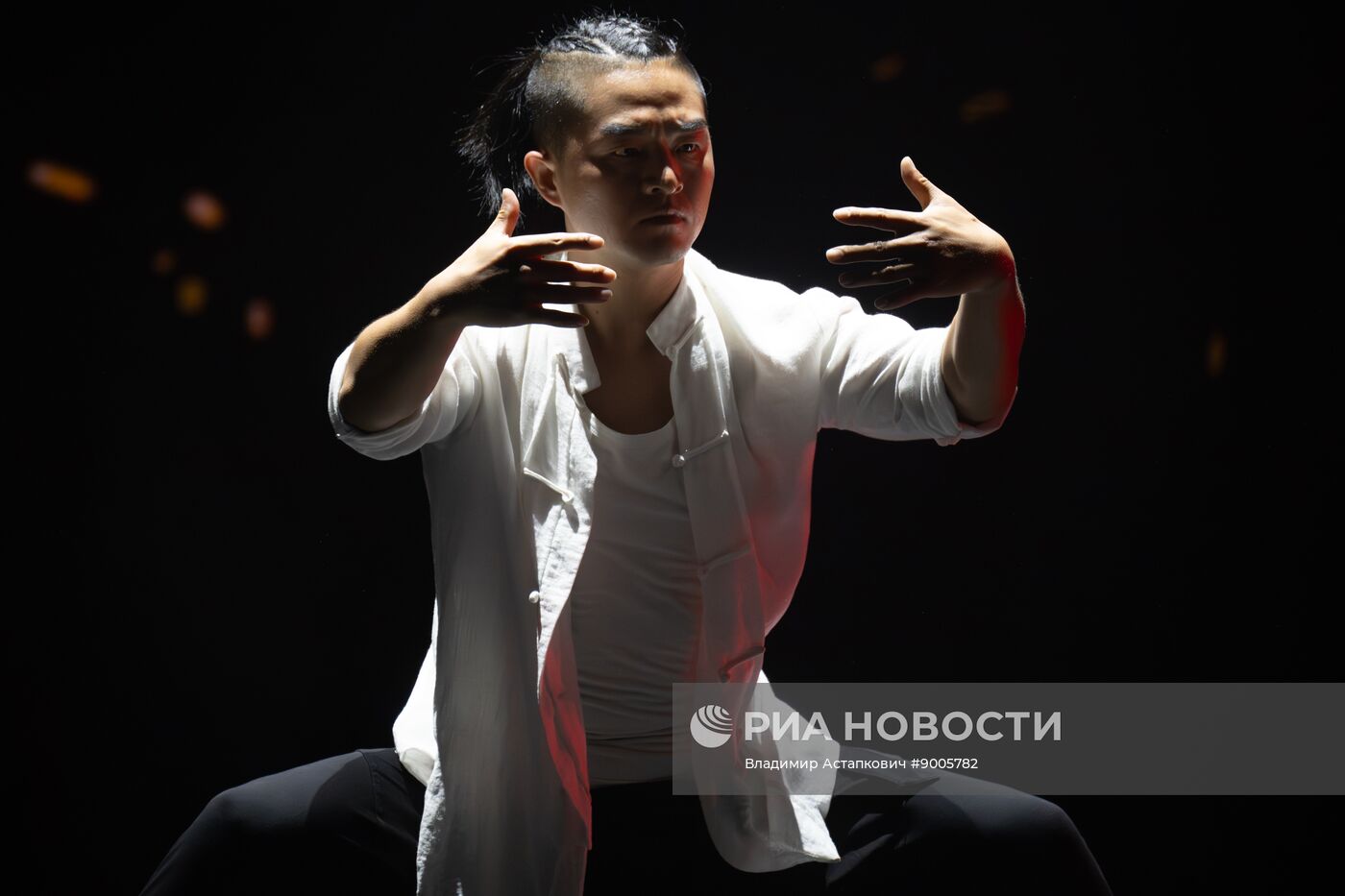 Спектакль "Одиннадцать воинов" китайской труппы боевых искусств "Лун Юнь"