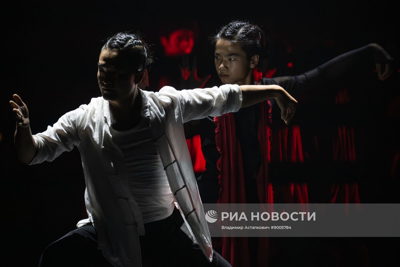 Спектакль "Одиннадцать воинов" китайской труппы боевых искусств "Лун Юнь"